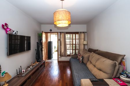 Casa à venda com 110m², 2 quartos e 2 vagasSala