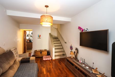 Casa à venda com 110m², 2 quartos e 2 vagasSala