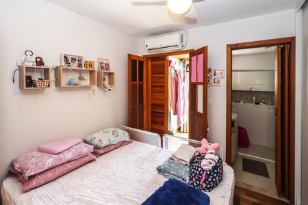 Casa à venda com 110m², 2 quartos e 2 vagasSuíte 1