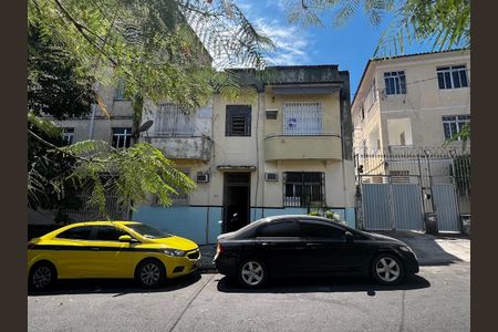 Apartamento à venda com 84m², 2 quartos e sem vagaFachada