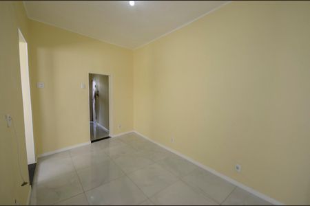 Apartamento à venda com 84m², 2 quartos e sem vagaSala