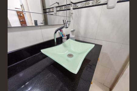 Apartamento à venda com 65m², 2 quartos e 1 vagaBanheiro Corredor