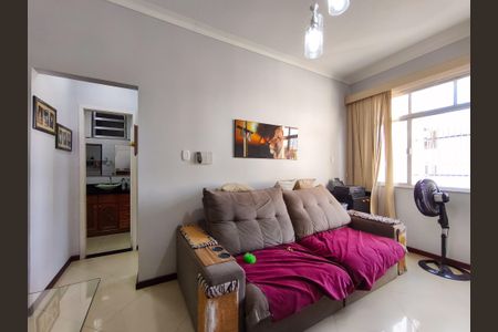 Apartamento à venda com 65m², 2 quartos e 1 vagaSala