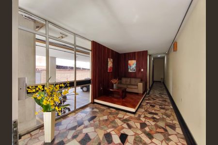 Apartamento à venda com 65m², 2 quartos e 1 vagaFachada e portaria