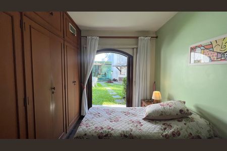 Casa à venda com 485m², 4 quartos e 4 vagas Casa à venda com 485m², 4 quartos e 4 vagasQuarto 3