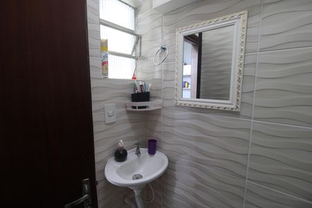 Casa à venda com 186m², 3 quartos e 1 vagaÁrea de Serviço - Banheiro