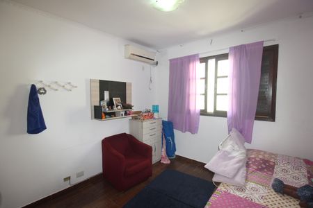 Casa à venda com 186m², 3 quartos e 1 vagaQuarto 2