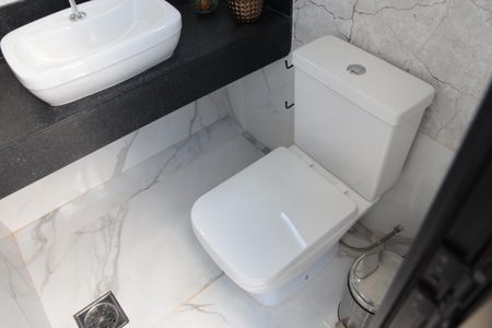 Casa de condomínio para alugar com 380m², 4 quartos e 3 vagasBanheiro 2