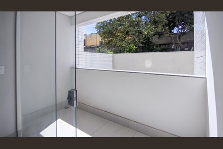 Apartamento à venda com 78m², 3 quartos e 2 vagas Apartamento à venda com 78m², 3 quartos e 2 vagasVaranda