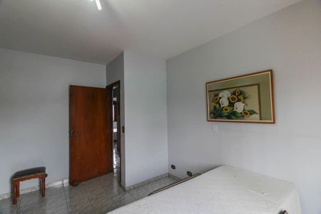 Casa à venda com 206m², 4 quartos e 3 vagas Casa à venda com 206m², 4 quartos e 3 vagasQuarto 1