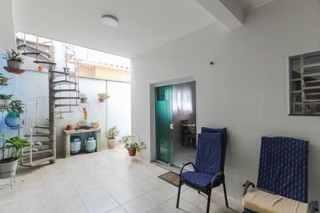 Casa à venda com 206m², 4 quartos e 3 vagas Casa à venda com 206m², 4 quartos e 3 vagasChurrasqueira