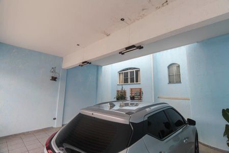 Casa à venda com 206m², 4 quartos e 3 vagas Casa à venda com 206m², 4 quartos e 3 vagasGaragem