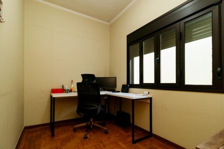 Casa à venda com 200m², 3 quartos e 2 vagas Casa à venda com 200m², 3 quartos e 2 vagasQuarto 2