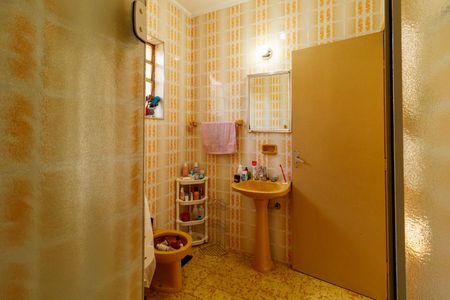 Casa à venda com 200m², 3 quartos e 2 vagas Casa à venda com 200m², 3 quartos e 2 vagasBanheiro da Suíte