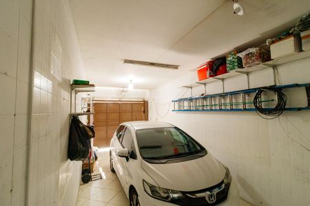 Casa à venda com 200m², 3 quartos e 2 vagas Casa à venda com 200m², 3 quartos e 2 vagasGaragem
