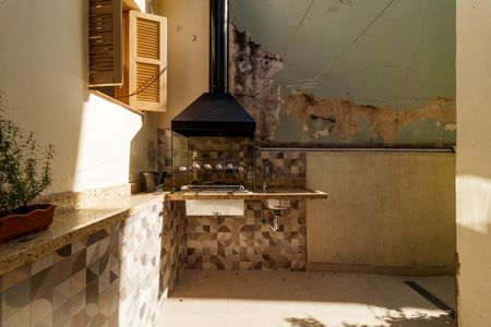 Casa à venda com 200m², 3 quartos e 2 vagas Casa à venda com 200m², 3 quartos e 2 vagasÁrea externa