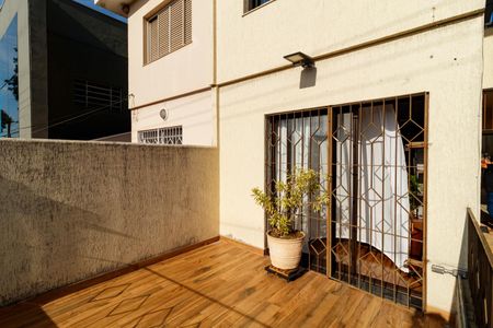 Casa à venda com 200m², 3 quartos e 2 vagas Casa à venda com 200m², 3 quartos e 2 vagasVaranda da Sala