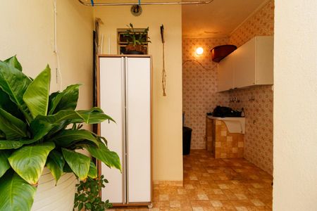 Casa à venda com 200m², 3 quartos e 2 vagas Casa à venda com 200m², 3 quartos e 2 vagasÁrea de Serviço