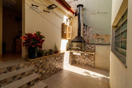 Casa à venda com 200m², 3 quartos e 2 vagas Casa à venda com 200m², 3 quartos e 2 vagasÁrea externa