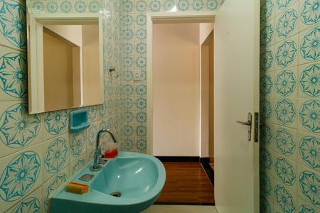 Casa à venda com 200m², 3 quartos e 2 vagas Casa à venda com 200m², 3 quartos e 2 vagasLavabo