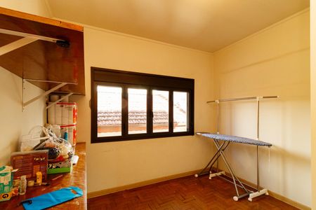 Casa à venda com 200m², 3 quartos e 2 vagas Casa à venda com 200m², 3 quartos e 2 vagasQuarto