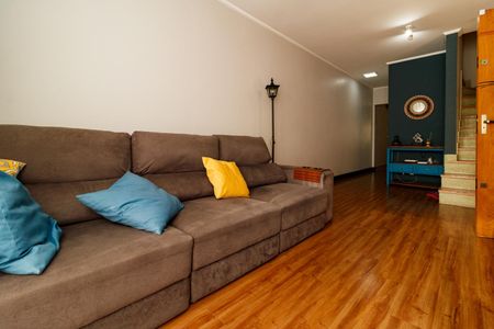 Casa à venda com 200m², 3 quartos e 2 vagas Casa à venda com 200m², 3 quartos e 2 vagasSala