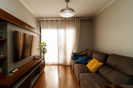 Casa à venda com 200m², 3 quartos e 2 vagas Casa à venda com 200m², 3 quartos e 2 vagasSala