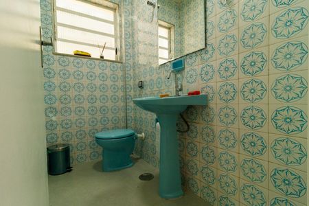 Casa à venda com 200m², 3 quartos e 2 vagas Casa à venda com 200m², 3 quartos e 2 vagasLavabo