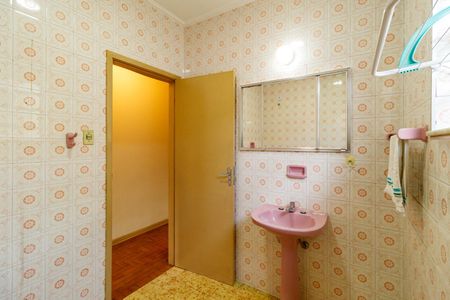Casa à venda com 200m², 3 quartos e 2 vagas Casa à venda com 200m², 3 quartos e 2 vagasBanheiro
