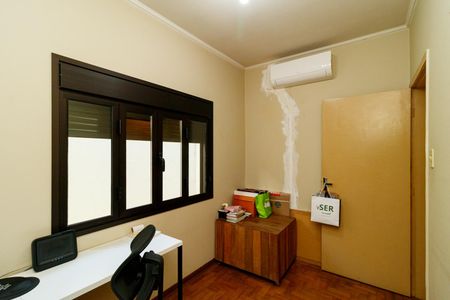 Casa à venda com 200m², 3 quartos e 2 vagas Casa à venda com 200m², 3 quartos e 2 vagasQuarto 2