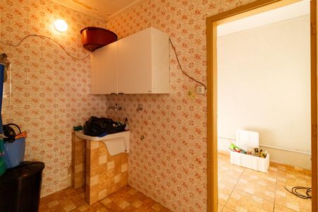 Casa à venda com 200m², 3 quartos e 2 vagas Casa à venda com 200m², 3 quartos e 2 vagasÁrea de Serviço
