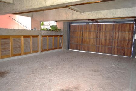 Casa à venda com 535m², 4 quartos e 4 vagasGaragem