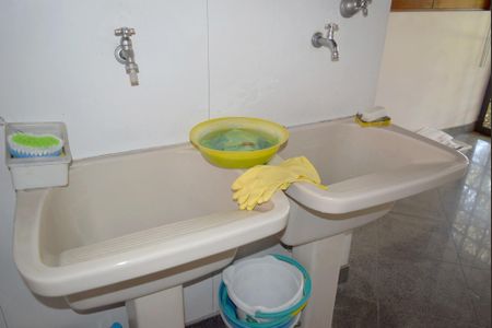 Casa à venda com 535m², 4 quartos e 4 vagasÁrea de Serviço