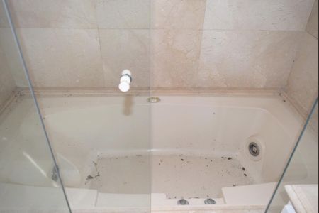 Casa à venda com 535m², 4 quartos e 4 vagasBanheiro da Suíte 1