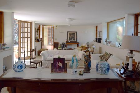 Casa à venda com 535m², 4 quartos e 4 vagasSala de estar