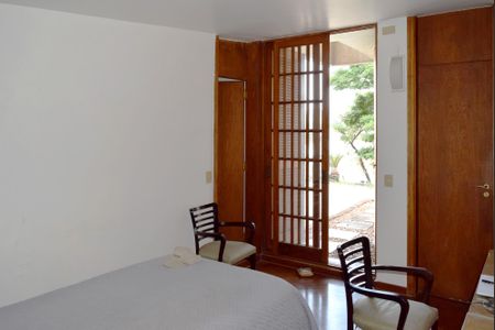 Casa à venda com 535m², 4 quartos e 4 vagasSuíte 3