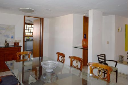 Casa à venda com 535m², 4 quartos e 4 vagasSala de jantar