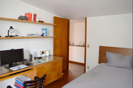 Casa à venda com 535m², 4 quartos e 4 vagasSuíte 3