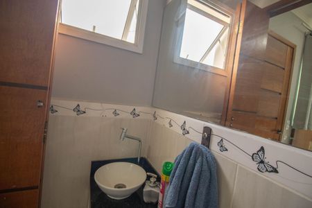 Casa de condomínio à venda com 75m², 2 quartos e 1 vagaBanheiro