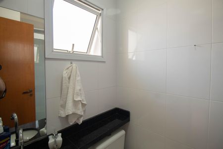 Casa de condomínio à venda com 75m², 2 quartos e 1 vagaBanheiro da Suíte 2