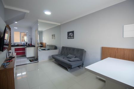 Casa de condomínio à venda com 75m², 2 quartos e 1 vagaSala