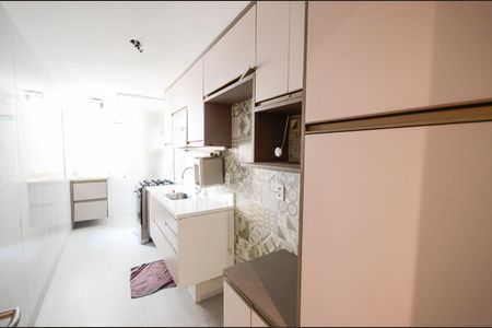 Apartamento à venda com 77m², 2 quartos e 1 vagaCozinha
