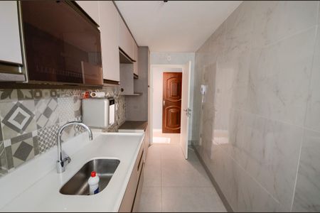 Apartamento à venda com 77m², 2 quartos e 1 vagaCozinha