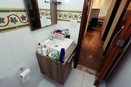 Apartamento à venda com 69m², 3 quartos e 1 vaga Apartamento à venda com 69m², 3 quartos e 1 vagaBanheiro Social