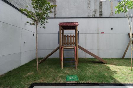 Apartamento para alugar com 33m², 2 quartos e sem vaga Apartamento para alugar com 33m², 2 quartos e sem vagaÁrea comum - Playground