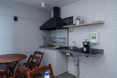 Apartamento para alugar com 33m², 2 quartos e sem vaga Apartamento para alugar com 33m², 2 quartos e sem vagaÁrea comum - Churrasqueira