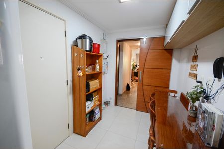 Apartamento à venda com 154m², 4 quartos e 2 vagas Apartamento à venda com 154m², 4 quartos e 2 vagasCozinha