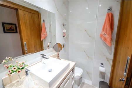 Apartamento à venda com 154m², 4 quartos e 2 vagas Apartamento à venda com 154m², 4 quartos e 2 vagasBanheiro Social