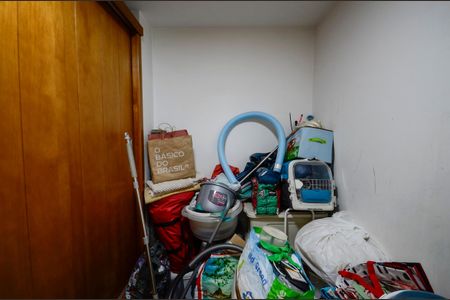 Apartamento à venda com 154m², 4 quartos e 2 vagas Apartamento à venda com 154m², 4 quartos e 2 vagasQuarto de Serviço