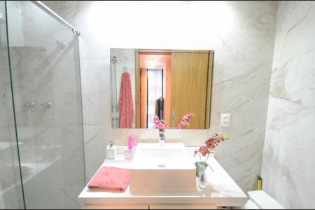 Apartamento à venda com 154m², 4 quartos e 2 vagas Apartamento à venda com 154m², 4 quartos e 2 vagasBanheiro da Suíte 1